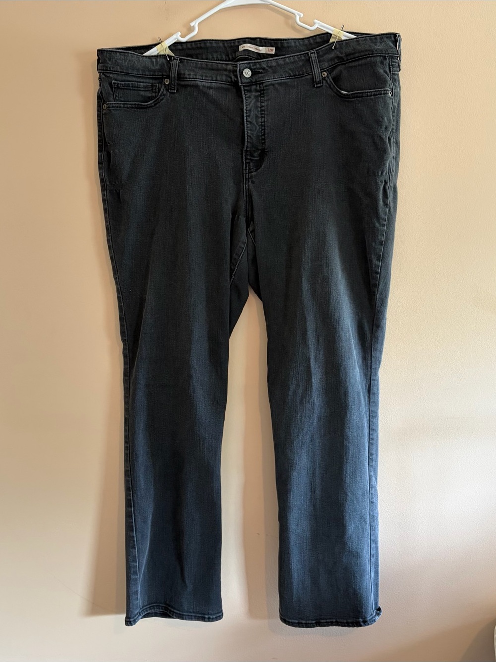 Levi’s Black Classic Straight-Leg Jeans